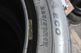 انبار لاستیک استوک توحید در سنگر