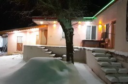 مجموعه اقامتی باغ فیض در توتکابن