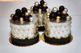 کافه قنادی کرنر در جزیره کیش